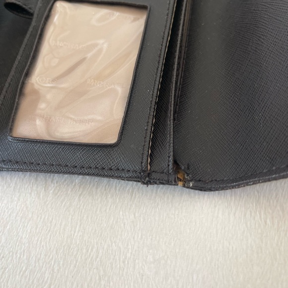 Michael Kors Dark Brown Signature Wallet set - Picture 7 of 10